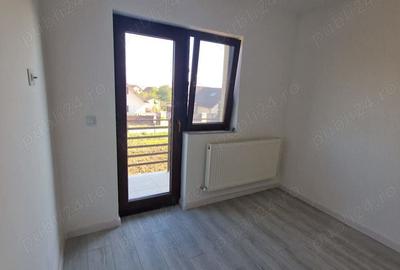 Apartament cu 3 camere decomandat în Bucium - 2