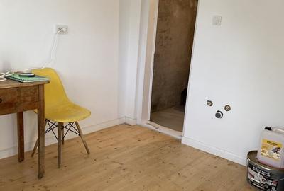 Casă cu 2 camere cu Teren 1000 Mp în Central