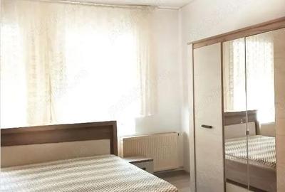 Casă cu Teren 1075 Mp în Central - 2