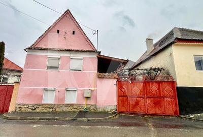 Casă individuală cu 2 camere cu Canalizare în Turnu Roșu - 1