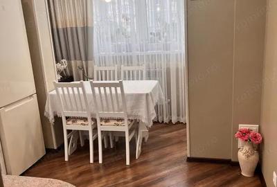 Inchiriem apartament de 3 camere zona 1 Decembrie - 5