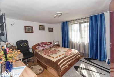 Casă cu 3 camere cu Teren 948 Mp în Bradu - 1