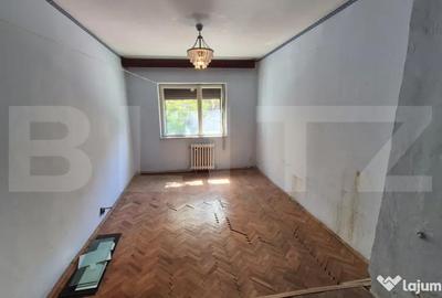Apartament cu 4 camere semidecomandat în Micro 17 - 2