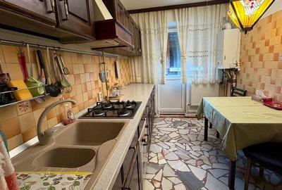 Apartament cu 4 camere, mobilat în Tomis I - 8