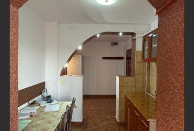Apartament spațios 2 camere, Tg-Jiu, Progresului.COMISION 0% - 5