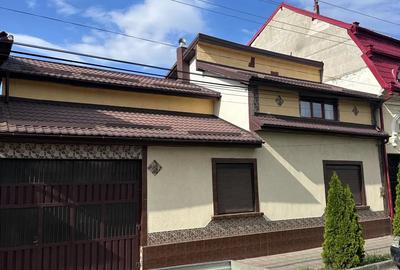 Casa de vanzare