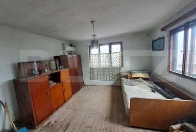 Casă cu 2 camere cu Teren 1400 Mp în Central - 3