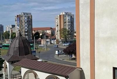 Garsonieră decomandată în UTA - 2