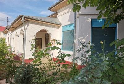 Casă individuală cu 7 camere în Merei