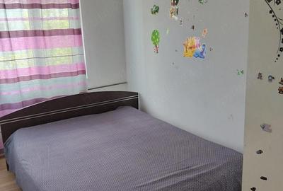 Apartament cu 3 camere semidecomandat în Târgșoru Nou - 2