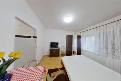 TUR 3D! Garsoniera practica,Central: vis-a-vis de Universitatea Transilvania,Bra TUR 3D! Garsoniera practica,Central: vis-a-vis de Universitatea Transilvania,Bra - 2