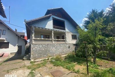 Casă cu 4 camere cu Teren 170 Mp în Moroeni - 2