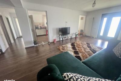 Casă cu 5 camere cu Canalizare în Central - 9