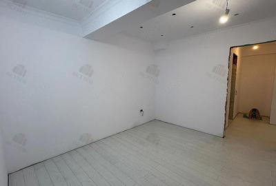 Apartament cu 3 camere decomandat în Central - 12