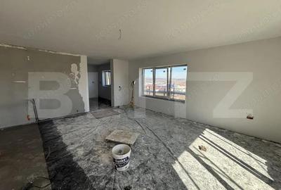 Casă cu 3 camere cu Teren 700 Mp în Central - 1