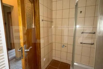 Apartament cu 4 camere semidecomandat în Central - 1