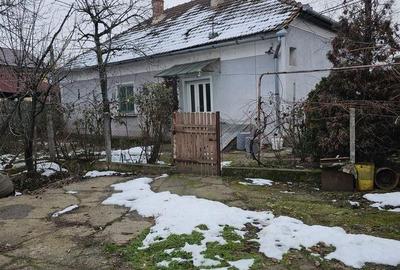 Casă cu 4 camere cu Teren 1450 Mp în Tileagd - 1