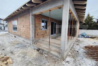 Casa finisata la cheie la intrare in Santandrei racordata la toate utilitatile - 11