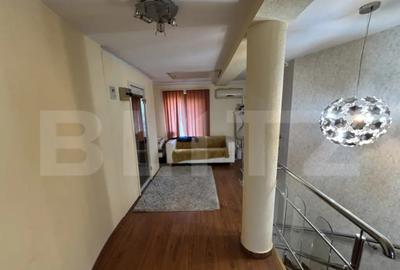 Casă cu 4 camere cu Teren 800 Mp în Central - 2