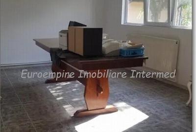 De inchiriat casa zona Bratianu - 1