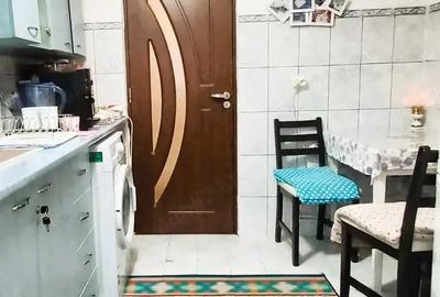 Apartament cu 3 camere decomandat în Broșteni - 5