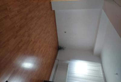 Spațiu comercial, de 70 mp, în Central - 6