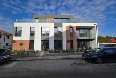 Apartament cu 3 camere decomandat în Zorilor