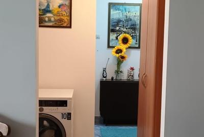 Apartament cu 3 camere semidecomandat, mobilat în Policlinica - 2