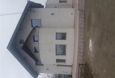 Casă cu 5 camere cu Teren 600 Mp în Cazasu - 5