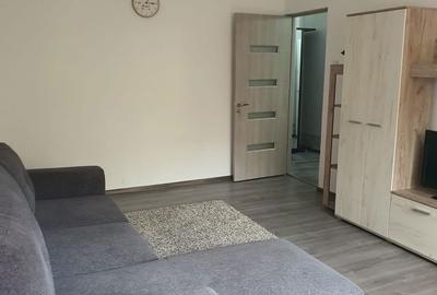 Apartament cu 2 camere decomandat în Crâng