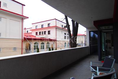 Apartament cu 4 camere semidecomandat, mobilat în Primăverii - 14