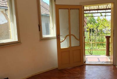 Casă cu 3 camere în Central - 2