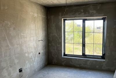 Casă cu 4 camere în Exterior Vest - 1