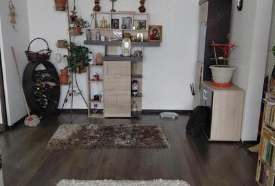 Apartament 2 cam Tiglina 2, etaj 2/4 ,pozitie excelenta - 1