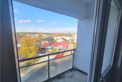 Garsonieră decomandată în Central - 4