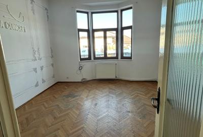 Apartament cu 4 camere semidecomandat în Calea Călărașilor - 12