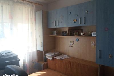 Apartament cu 3 camere decomandat în Drumul Taberei - 2