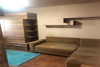 Garsonieră decomandată în Soarelui