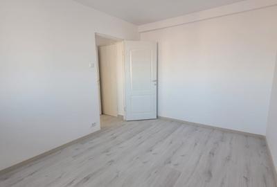 Apartament cu 2 camere semidecomandat în Apusului