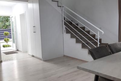 Casă cu 4 camere cu Teren 250 Mp în Miroslava - 1