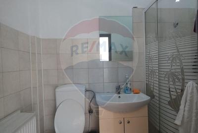 Spațiu comercial, de 21 mp, în Central - 7