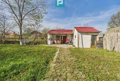 Casu?a cu priveli?te panoramica spre Cetatea ?iria - 2