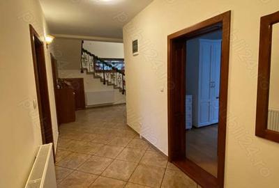 Vand casa in Giroc centru - 6