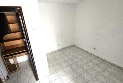 Spațiu comercial, de 50 mp, în Central - 2