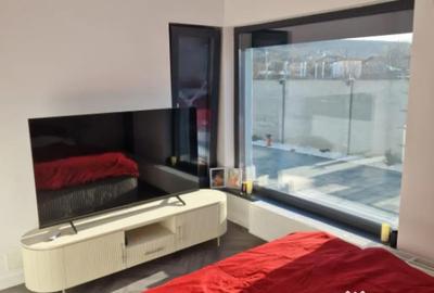 Casă cu 3 camere cu Teren 250 Mp în Central - 10