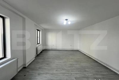 Spațiu comercial, de 140 mp, în George Enescu - 6