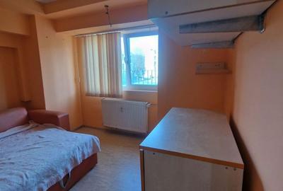 Apartament cu 4 camere semidecomandat în Pantelimon - 20