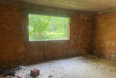 Vanzare casa la rosu Sfantu Ilie langa Caminul Cultural - 300 mp teren! - 11