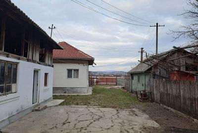 Casă cu 4 camere în Ciofrângeni - 8