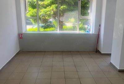 Spațiu comercial, de 50 mp, în Calea București - 2